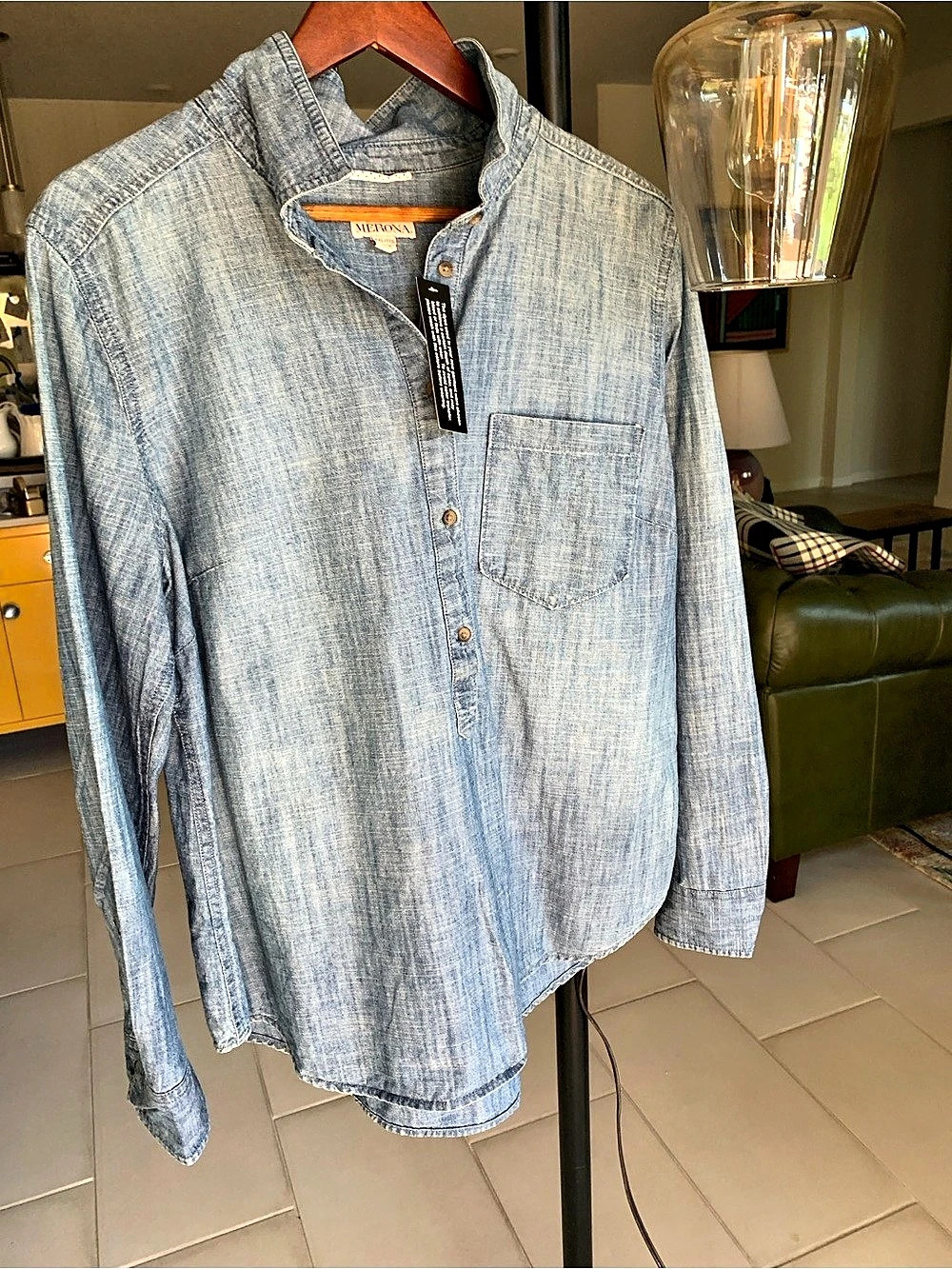 NWT Women’s Denim 19 Chambray Button Down Shirt Blue XXL